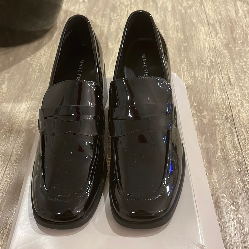 Marc Fisher black healed loafers